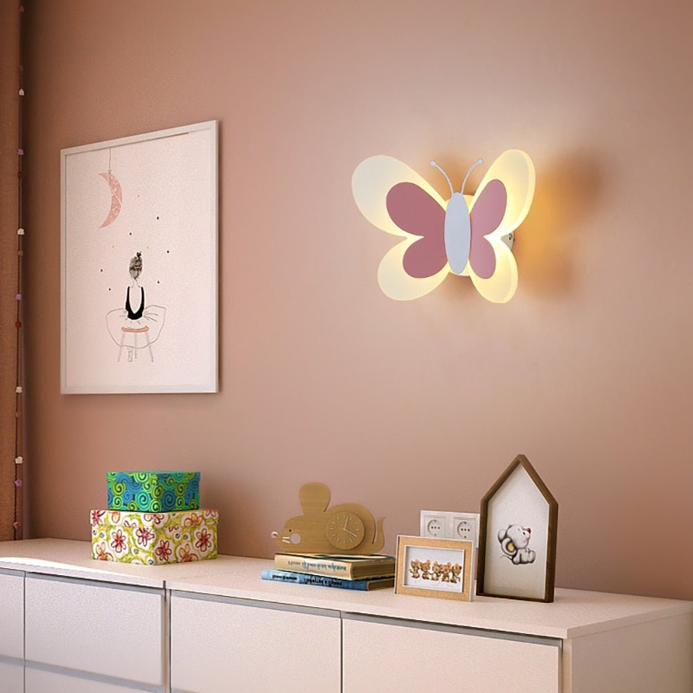 Fluttera - LED wall light with butterfly design