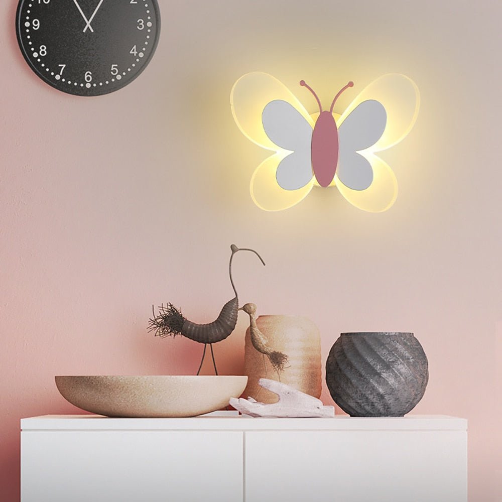 Fluttera - LED wall light with butterfly design