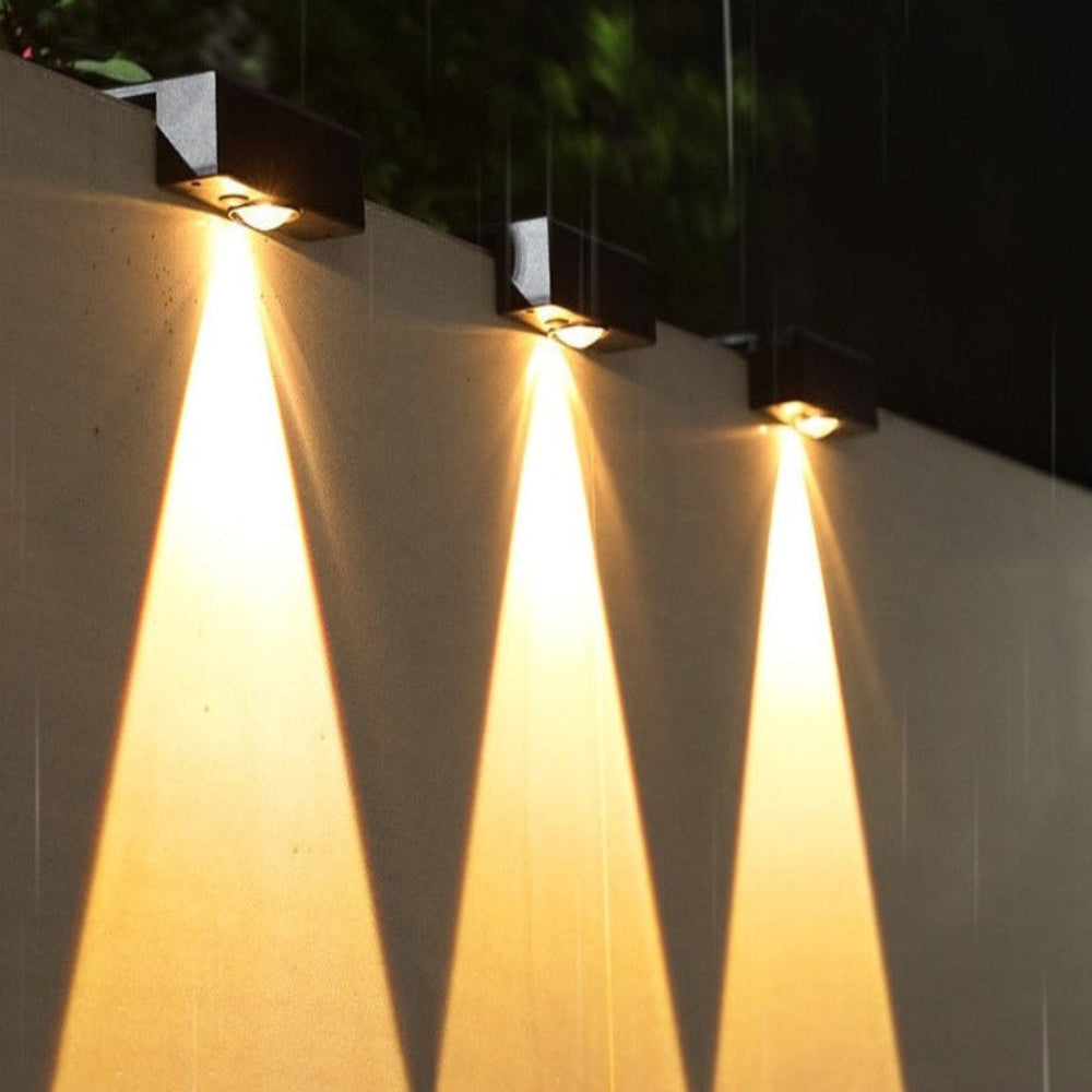 GlowTrek - Durable solar garden light