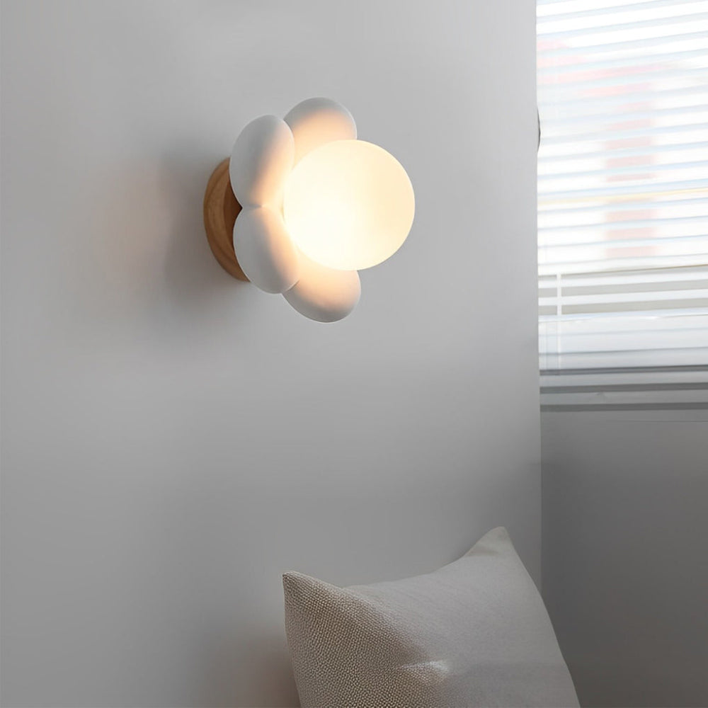 PetalGlow - Cream-coloured flower wall light